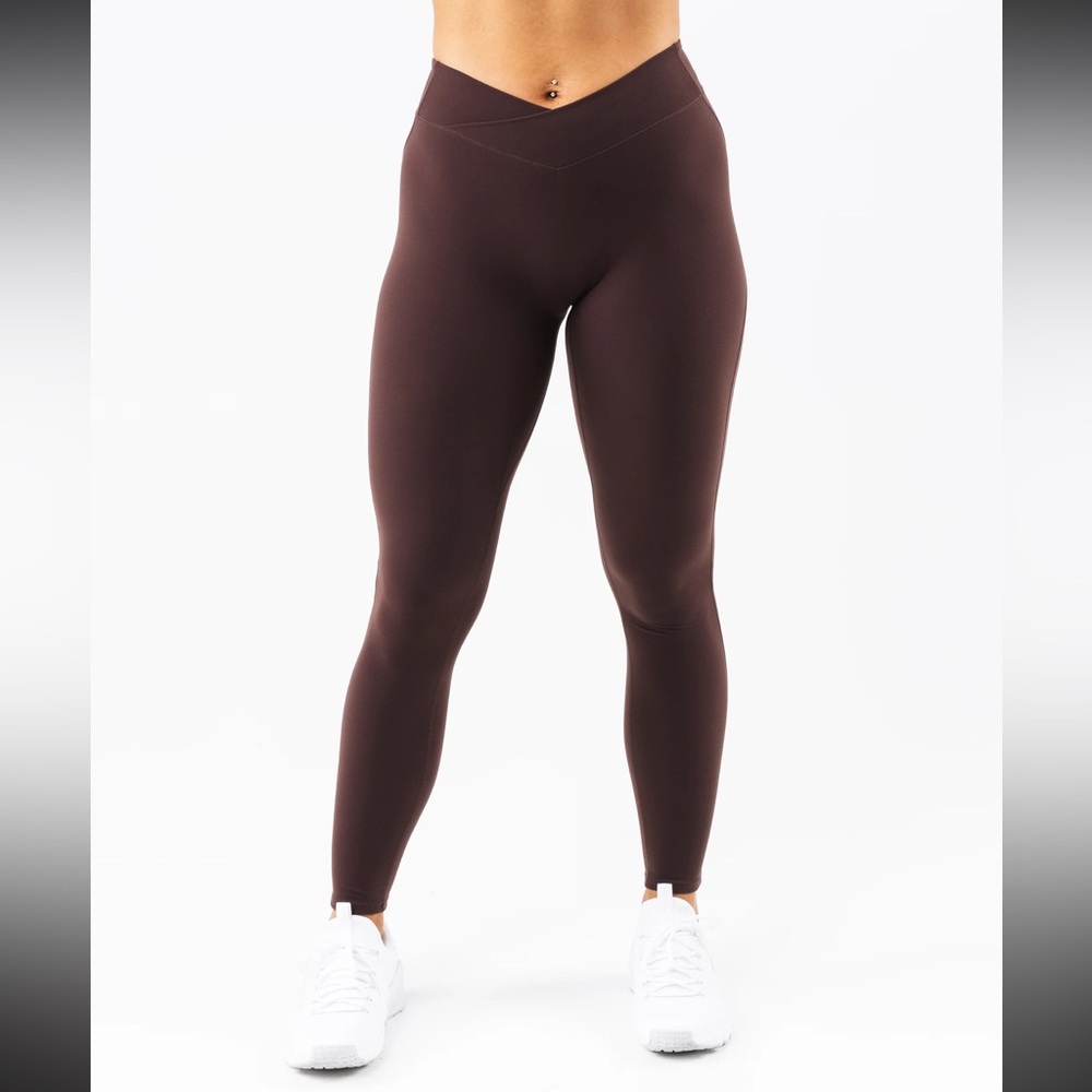 Alphalete Tenacity Wrap Legging - CASHMERE